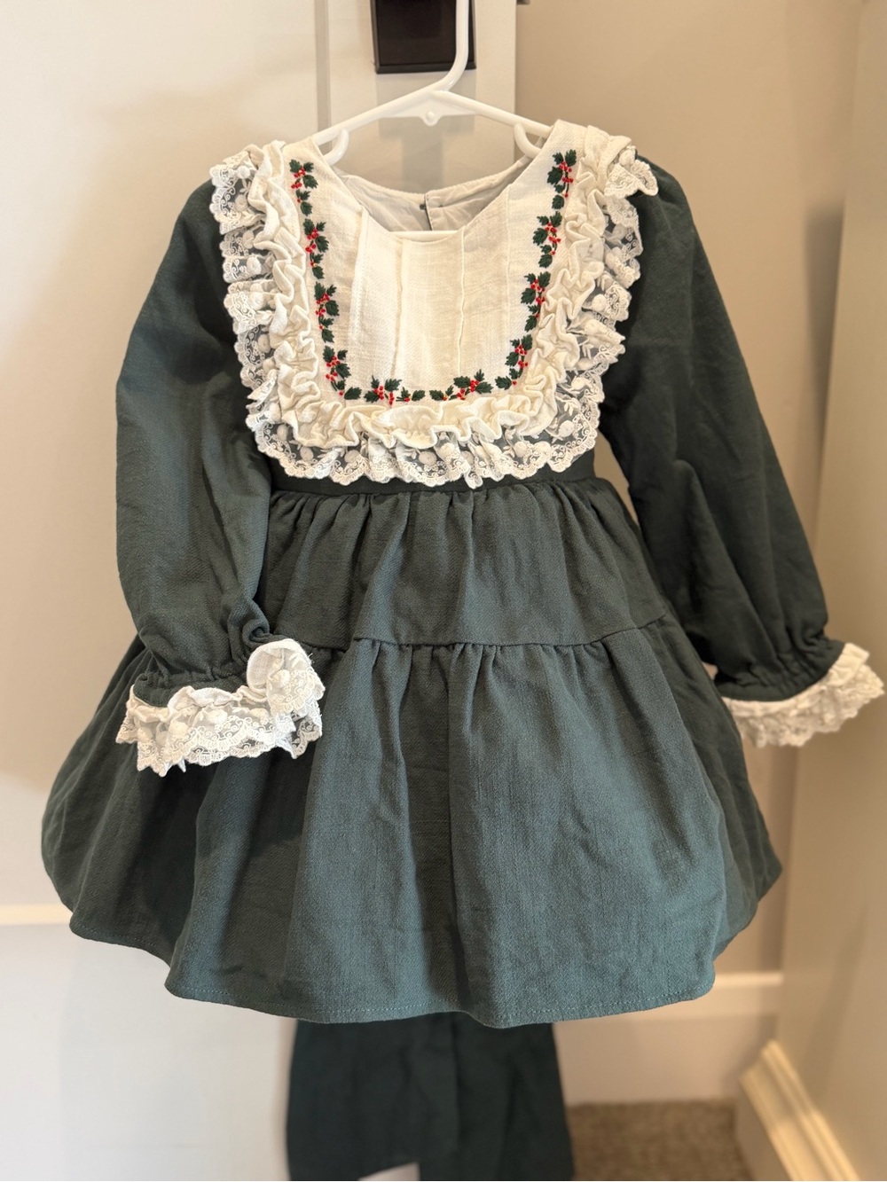 paper doll Dark Green Dress with White Lace and Red Embroidery